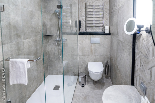 Obraz na płótnie Modern hotel bathroom w salonie