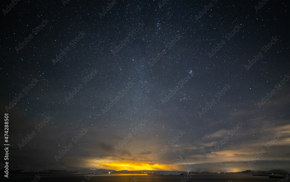 Fototapeta premium Milikyway over Thingvellir, Iceland