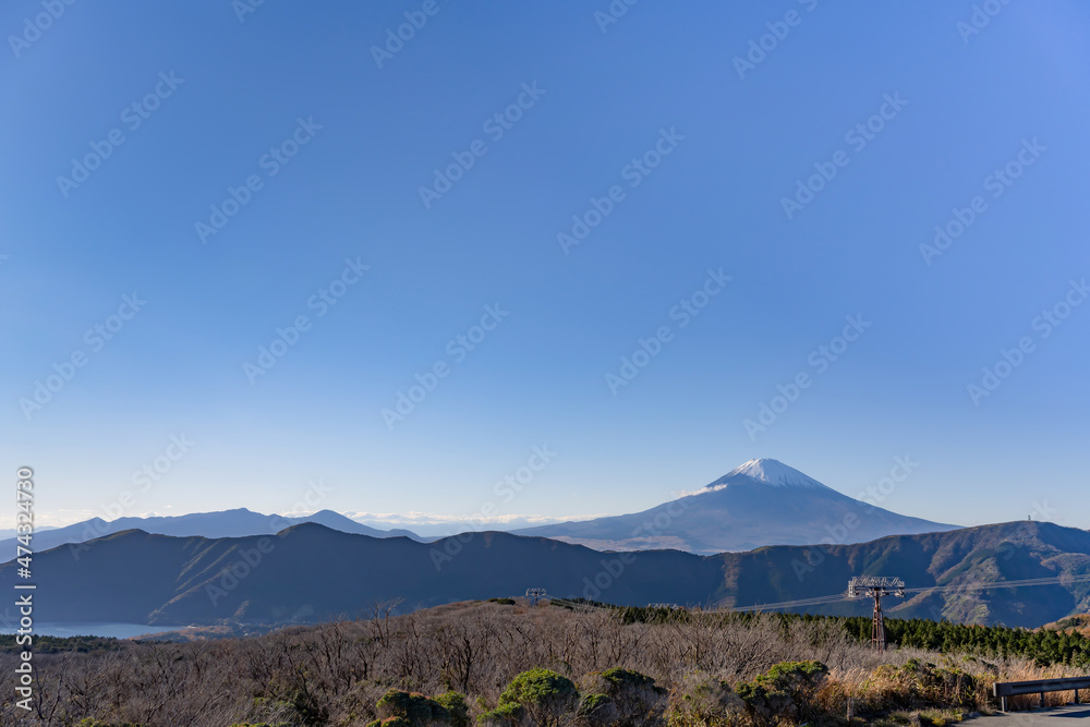 神奈川県箱根町　大涌谷から見た富士山と芦ノ湖