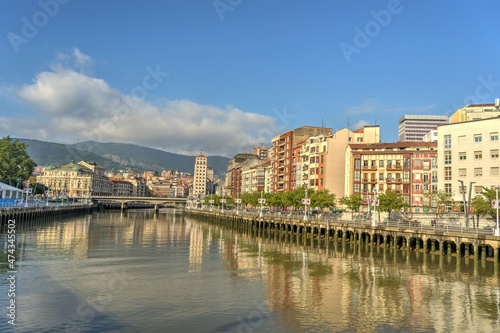 Bilbao cityscape, HDR Image © mehdi33300
