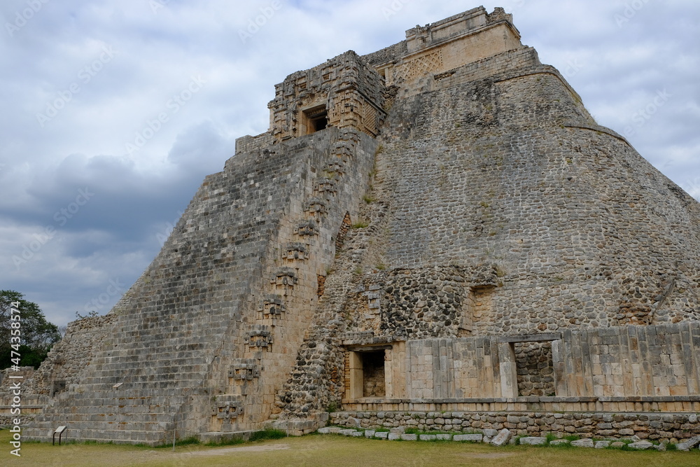 Mexico Uxmal - The Grand Pyramid - La Gran Piramide Uxmal