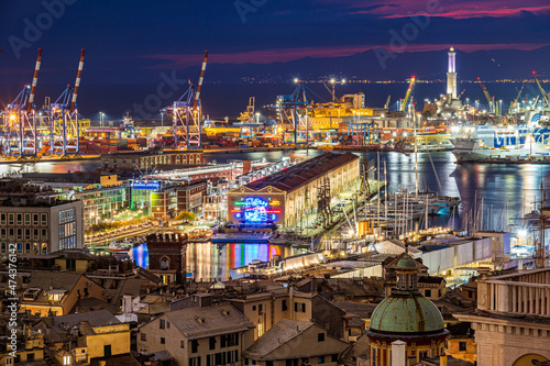Blue hour over the old town of Genoa © Fabio Lotti