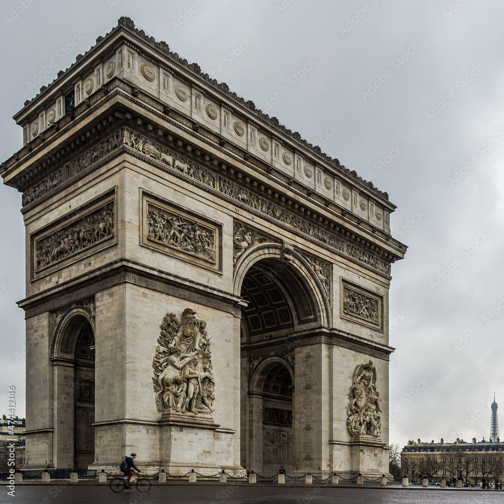 Cold winter’s day at the Arc de Triomphe de l'Étoile (Triumphal Arch of the Star), one of the most famous monuments in Paris, France, at the western end of the Champs-Élysées
