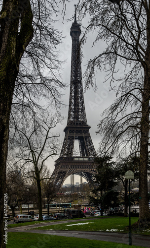 Cityscape of the city of Paris, France, in a cold winter’s day.  © Mltz