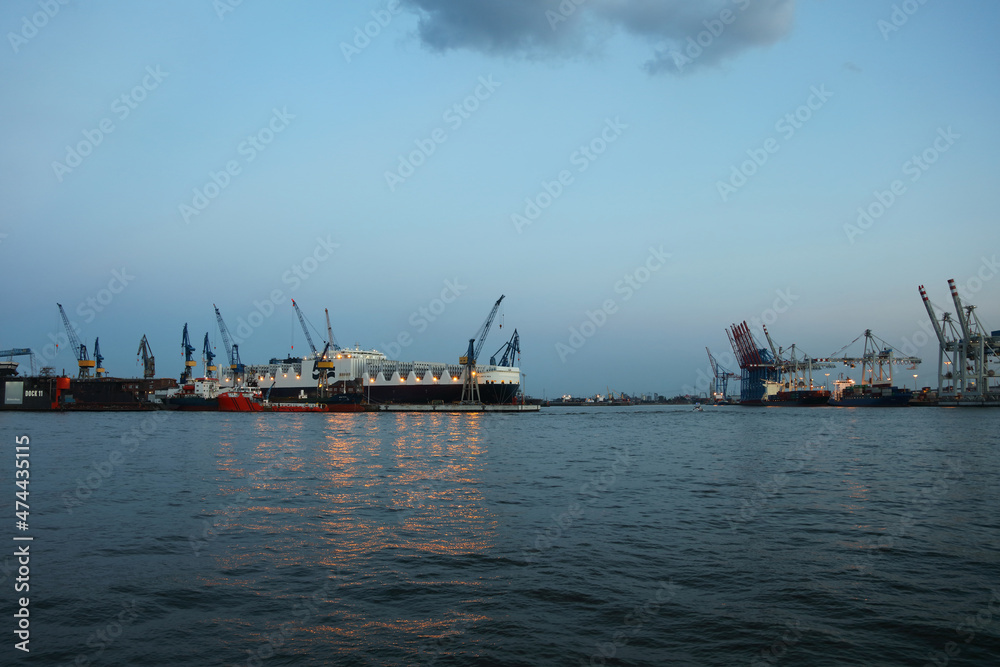 Hamburg Hafen / Hamburg Harbour
