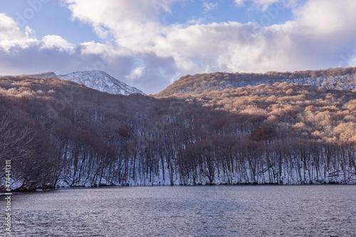 Towada in early winter © HIROSHI FUJITA