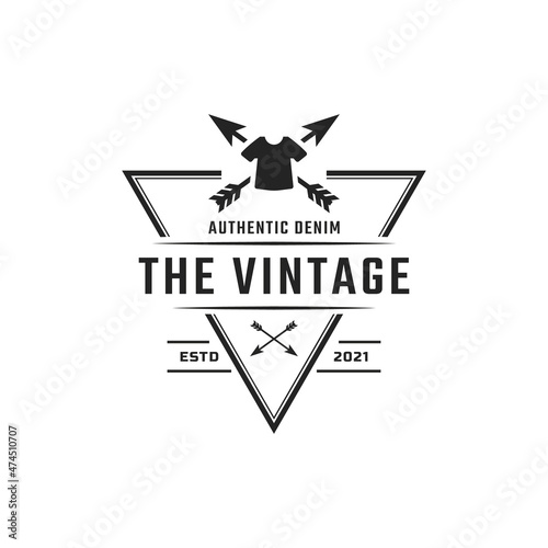 Classic Vintage Retro Label Badge for Clothing Apparel Logo Emblem Design Template Element