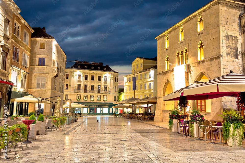 Old square in Split night view