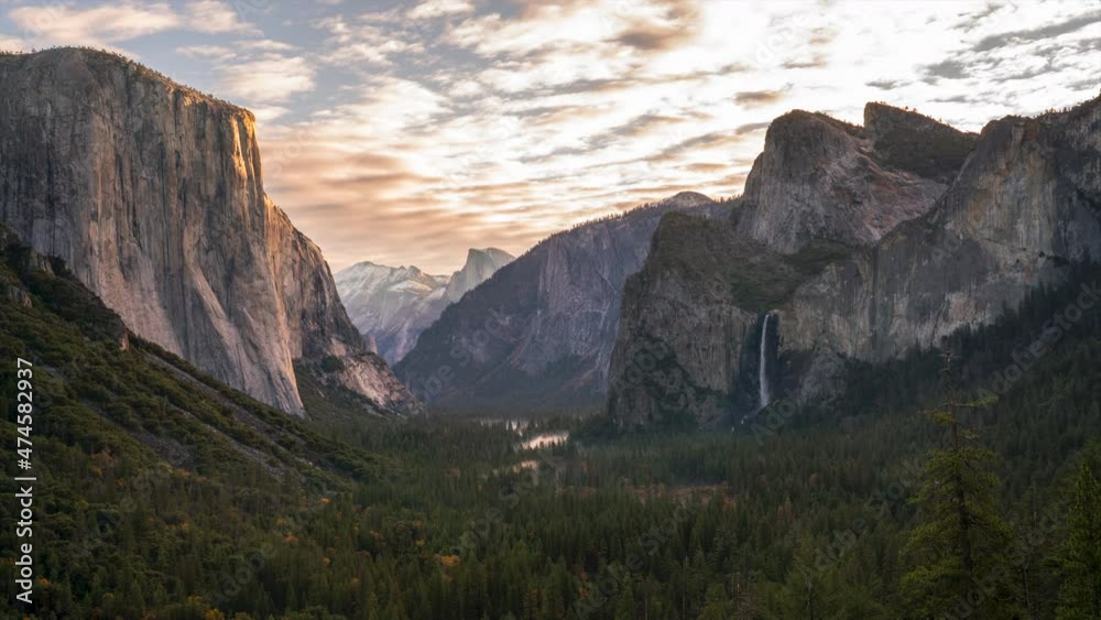 Sunrise Time Lapse over the Yosemite Valley With Cloudy Skies