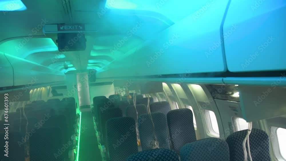 Smoke simulation inside a commercial airplane 