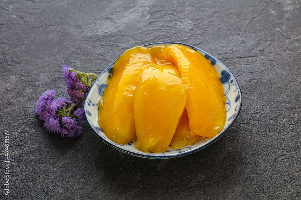 Sweet canned tropical fruit mango Sweet canned tropical fruit mango