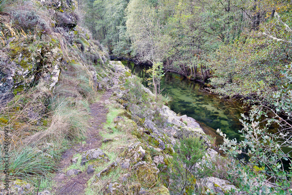 Obraz premium Rio Arenal. Sierra de Gredos. España. Europa