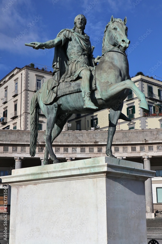 Napoli - Monumento equestre di Ferdinando I in Piazza Plebiscito