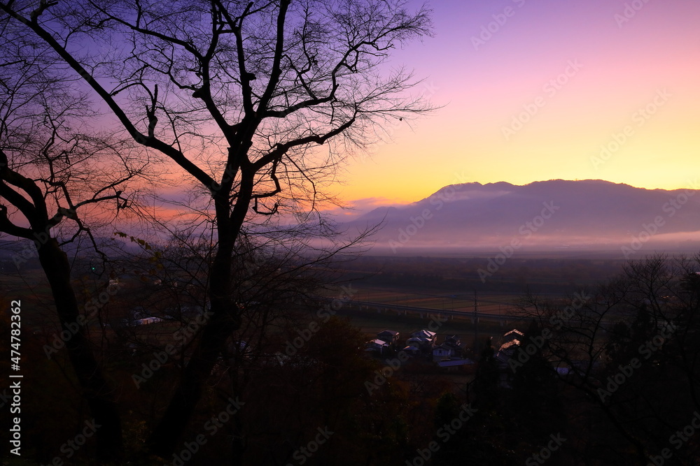 Naklejka premium 世界遺産 紅葉の中尊寺