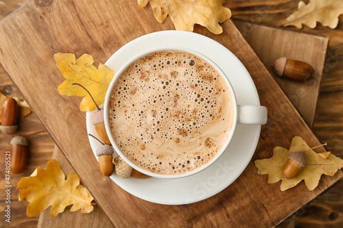 Warm autumn coffee drink wi...