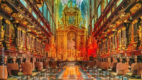 Fotografia Wspaniałe wnętrze kościoła bazyliki w Krakowie