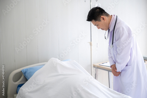 old senior man dying, patient are died on the hospital bed, death concept photo
