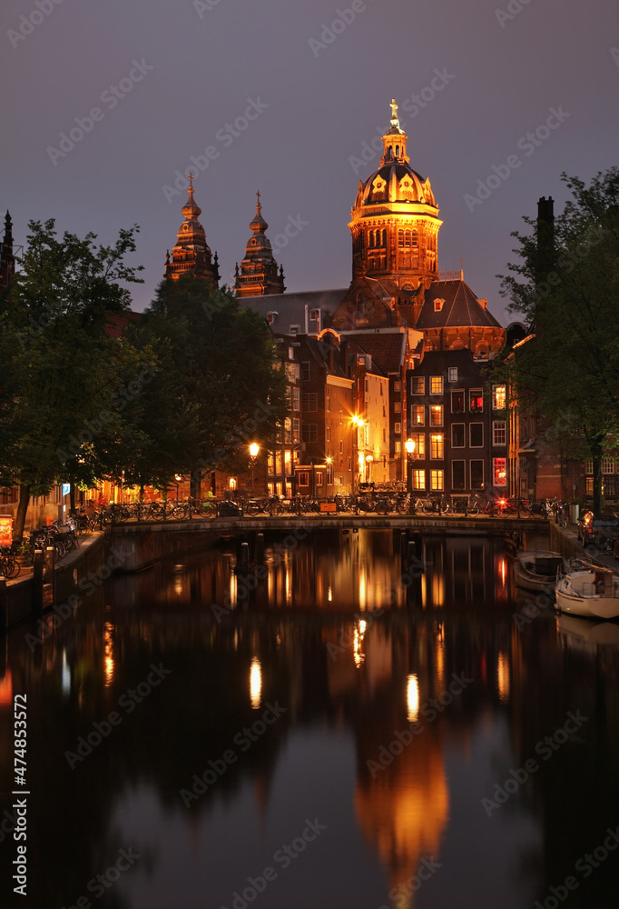 Fototapeta premium Church of Saint Nicholas in Amsterdam. Netherlands