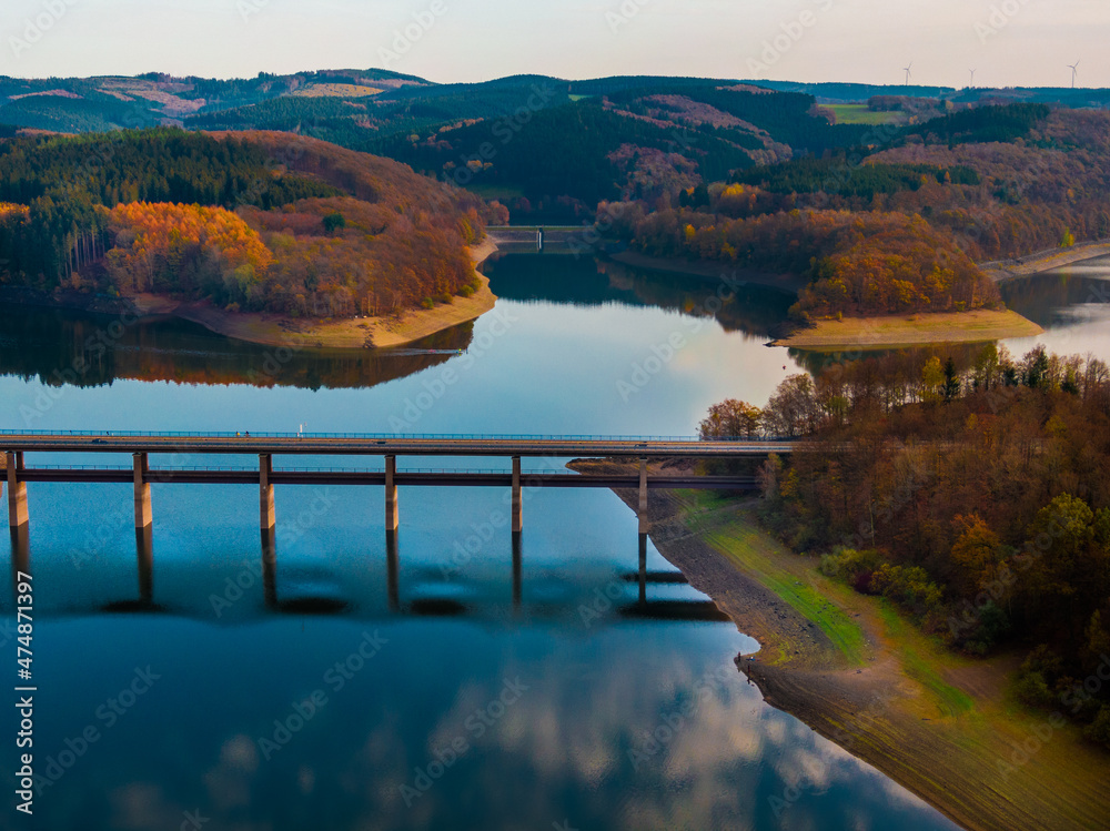 Obraz premium lake in the mountains