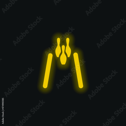 Bowling yellow glowing neon icon