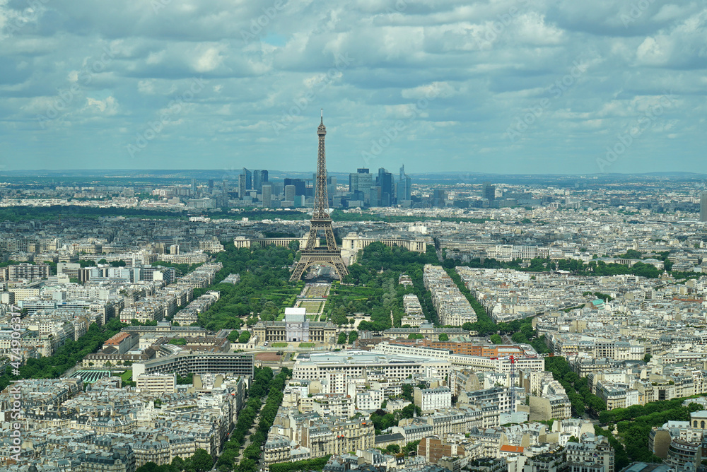 Vue panomraique sur la tour Eiffel