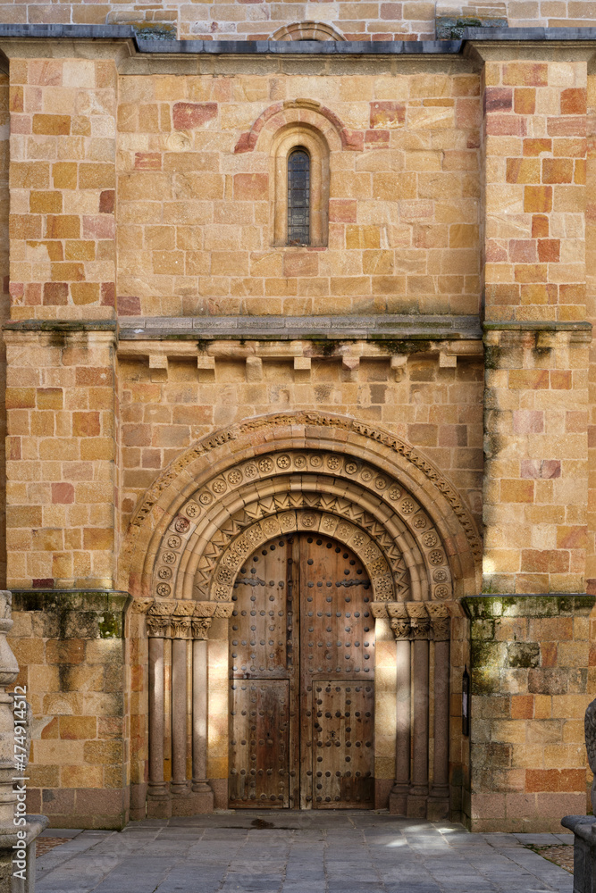Close-up of a door of the Parish of St. Peter the Apostle (Iglesia de San Pedro Apóstol) in Avila, Spain.