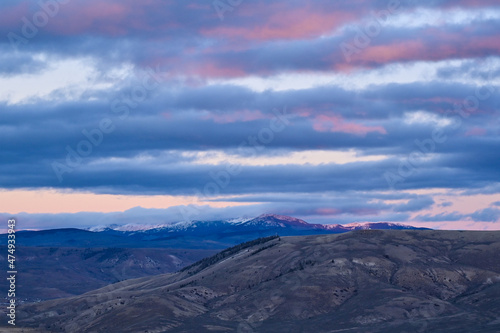 sunset over the mountains © Ricardo