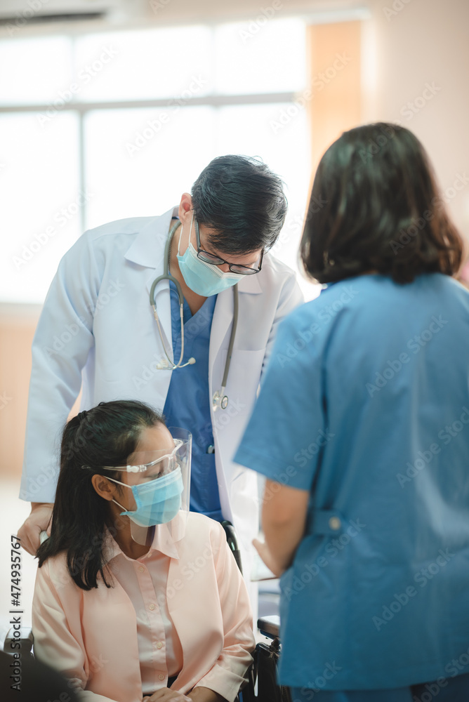 Obraz premium medical activity in hospital, professional doctor person talking with team or patient together
