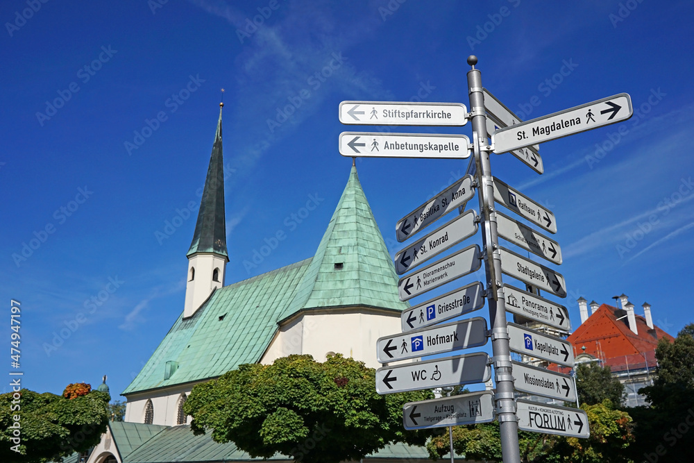 Wegweiser in Altötting Wegweiser in Altötting