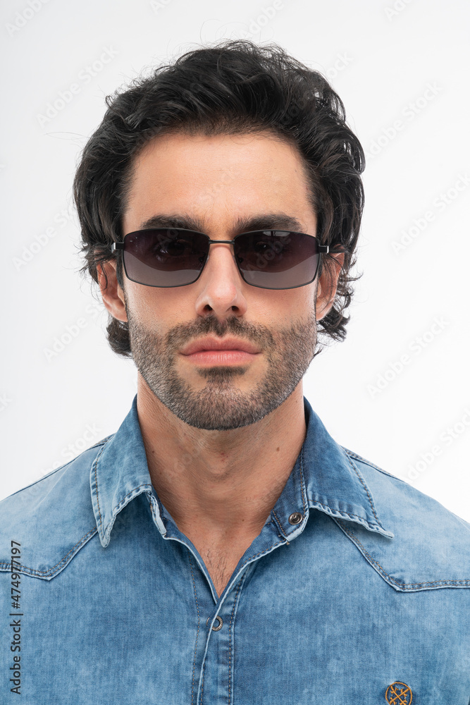 Obraz premium man with glasses, studio shot.