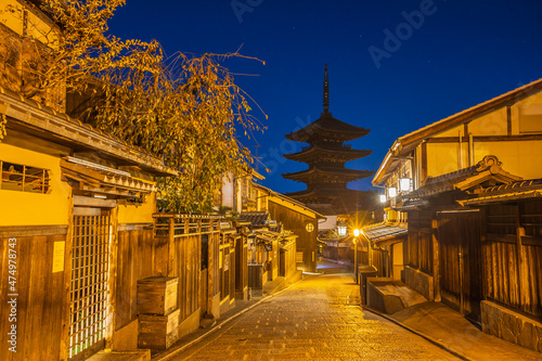京都の夜 古い町並 