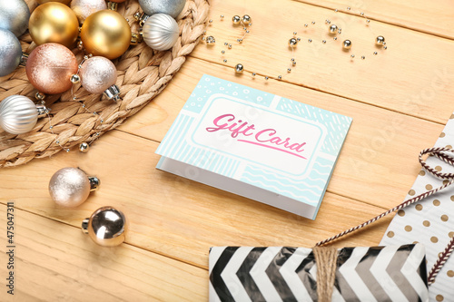 Gift card and Christmas dec...