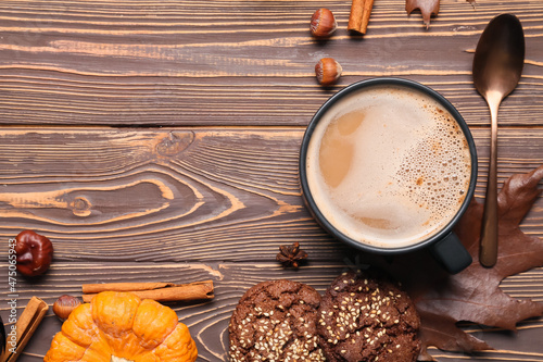Autumn coffee break with ch...