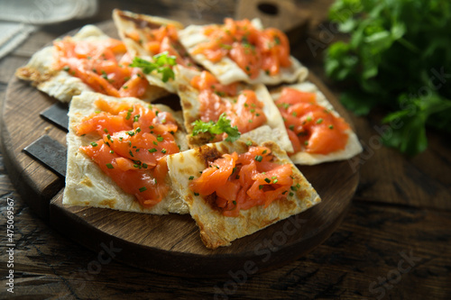 Smoked salmon tart with chives