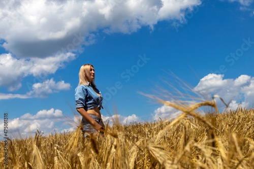 girl in wheat field © Ylika