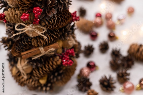 Christmas decorations in the Christmas tree shop. © Михаил Решетников