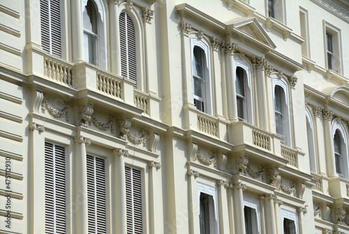 the luxury district of Kensington is characterized by elegant Georgian residences and luxurious buildings.