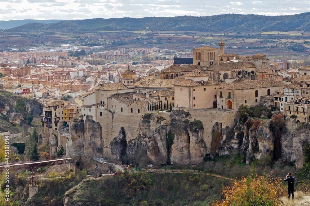 Panoramic view of Cuenca, with the hanging houses in the background
