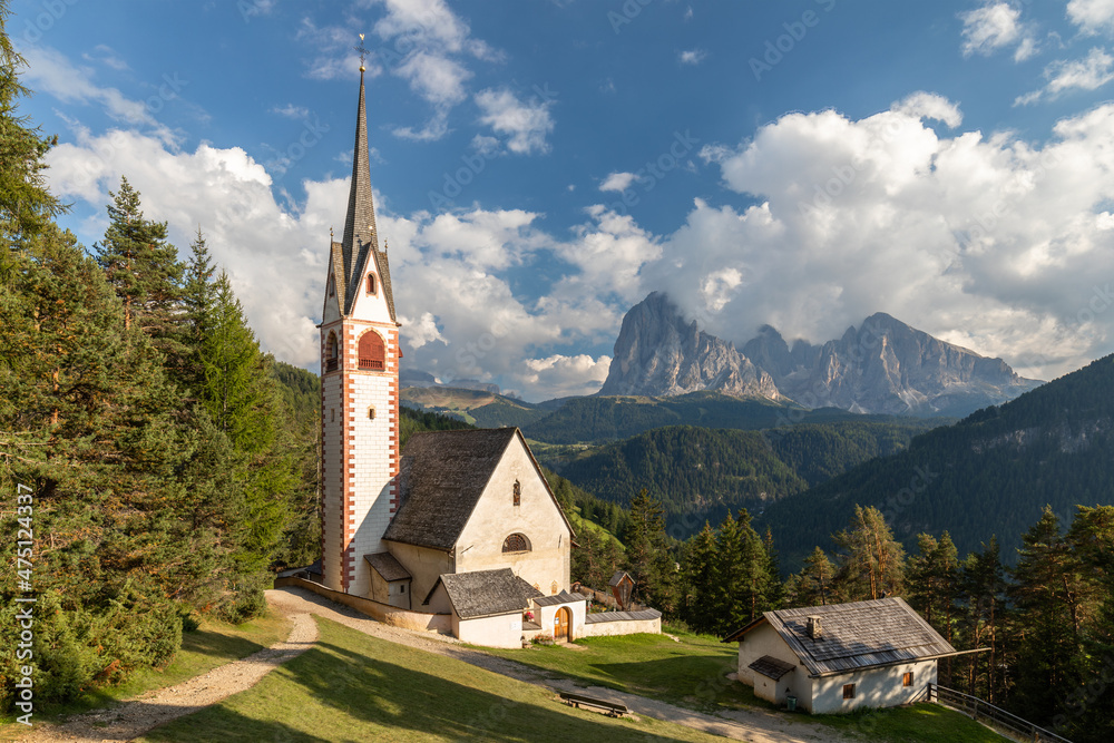 Kirche St. Jakob bei St. Ulrich vor dem Langkofel, Gröden, Südtirol