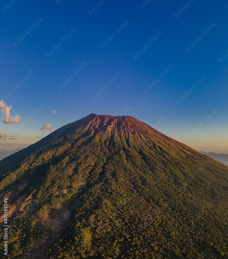 Naklejka premium Volcán Chaparrastique, San Miguel. El Salvador
