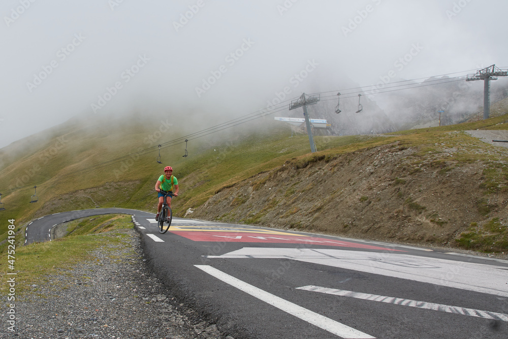 Cycliste dans le Col du Tourmalet