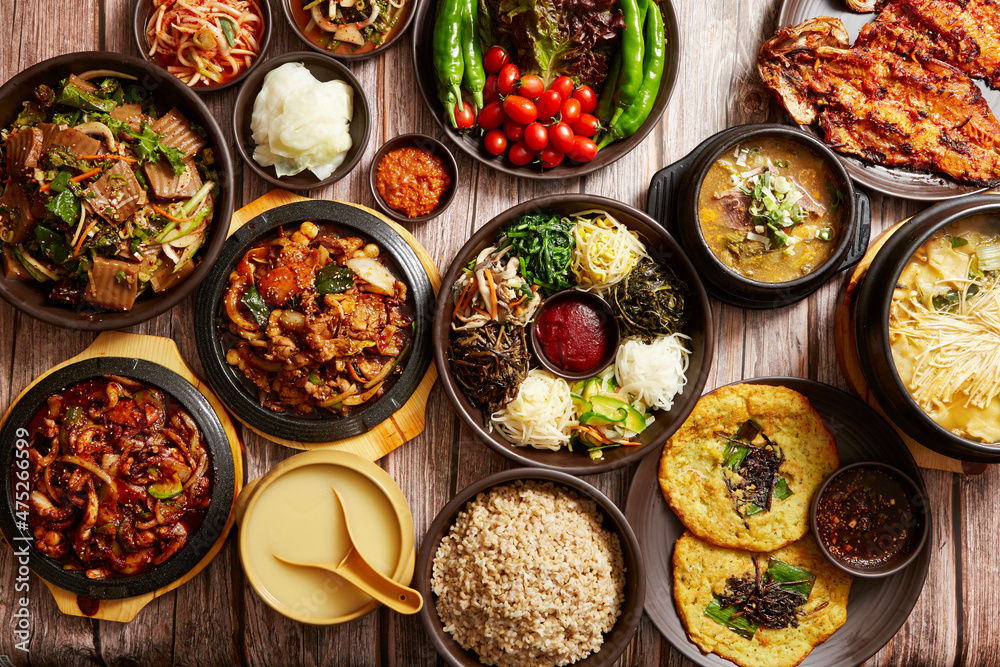 Korean traditional food, stew, bibimbap, traditional alcohol