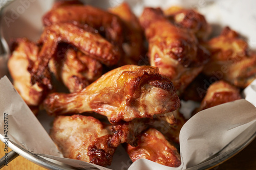 Obraz na płótnie grilled chicken legs, grilled chicken wings