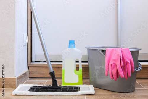 Foto Tools for cleaning floor