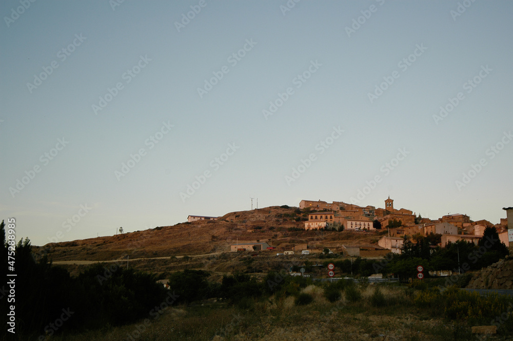 Vista de una localidad de la Zona Baja Montaña, que se encuentra en el este de Navarra, haciendo frontera con Aragón. Capital de la Zona : Sangüesa.