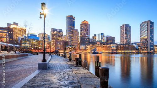 Fotografiet View of Boston in Massachusetts, USA at Boston Harbor and Financial District