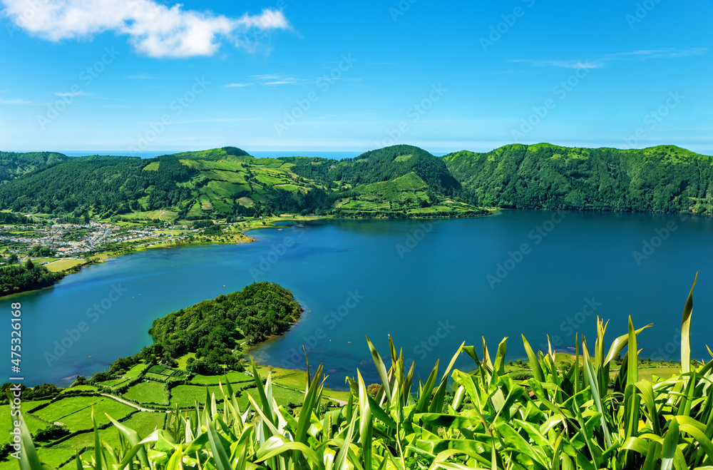 Lagoa Azul, Lagoa das Sete Cidades, São Miguel Island, Azores, Açores, Portugal, Europe.