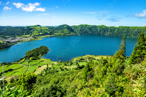 Lagoa Azul, Lagoa das Sete Cidades, São Miguel Island, Azores, Açores, Portugal, Europe.