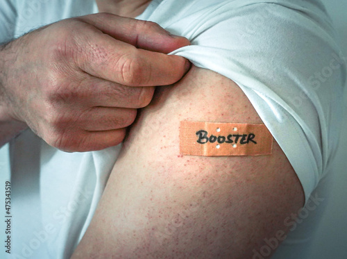 booster vaccination protection photo