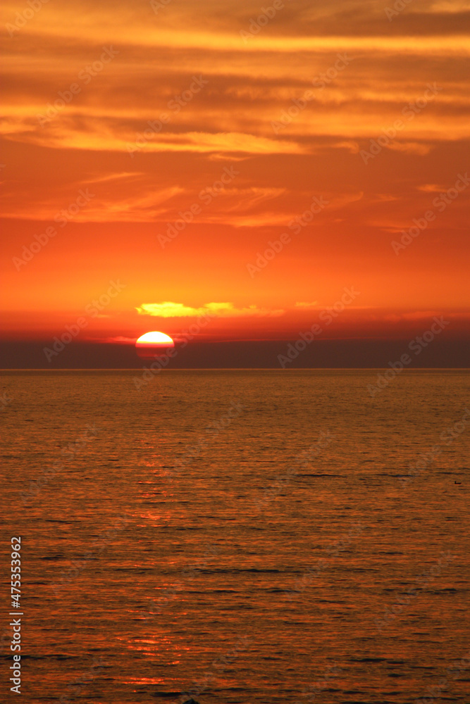 sundown, marine, sun, sky, ocean, sunrise, water, orange, nature, beach, horizon, cloud, landscape, daybreak, summer, coast, wave, morning, beautiful, evening, golden, spark, lake